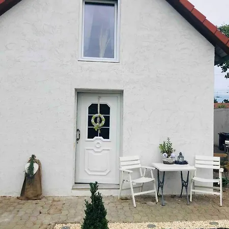 Kleine Gemuetliche Einliegerwohnung Mit Garten Und Pool Nordstemmen Exterior photo
