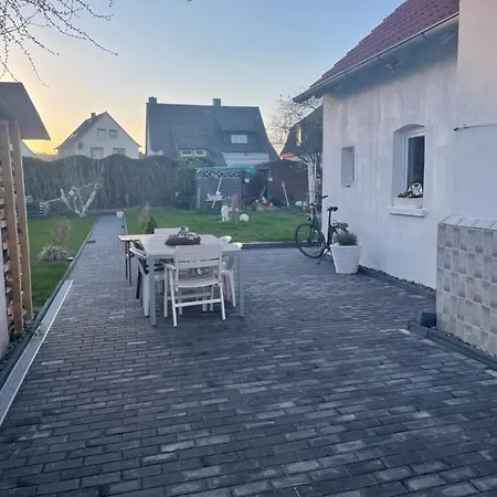 Kleine Gemuetliche Einliegerwohnung Mit Garten Und Pool Nordstemmen Exterior photo