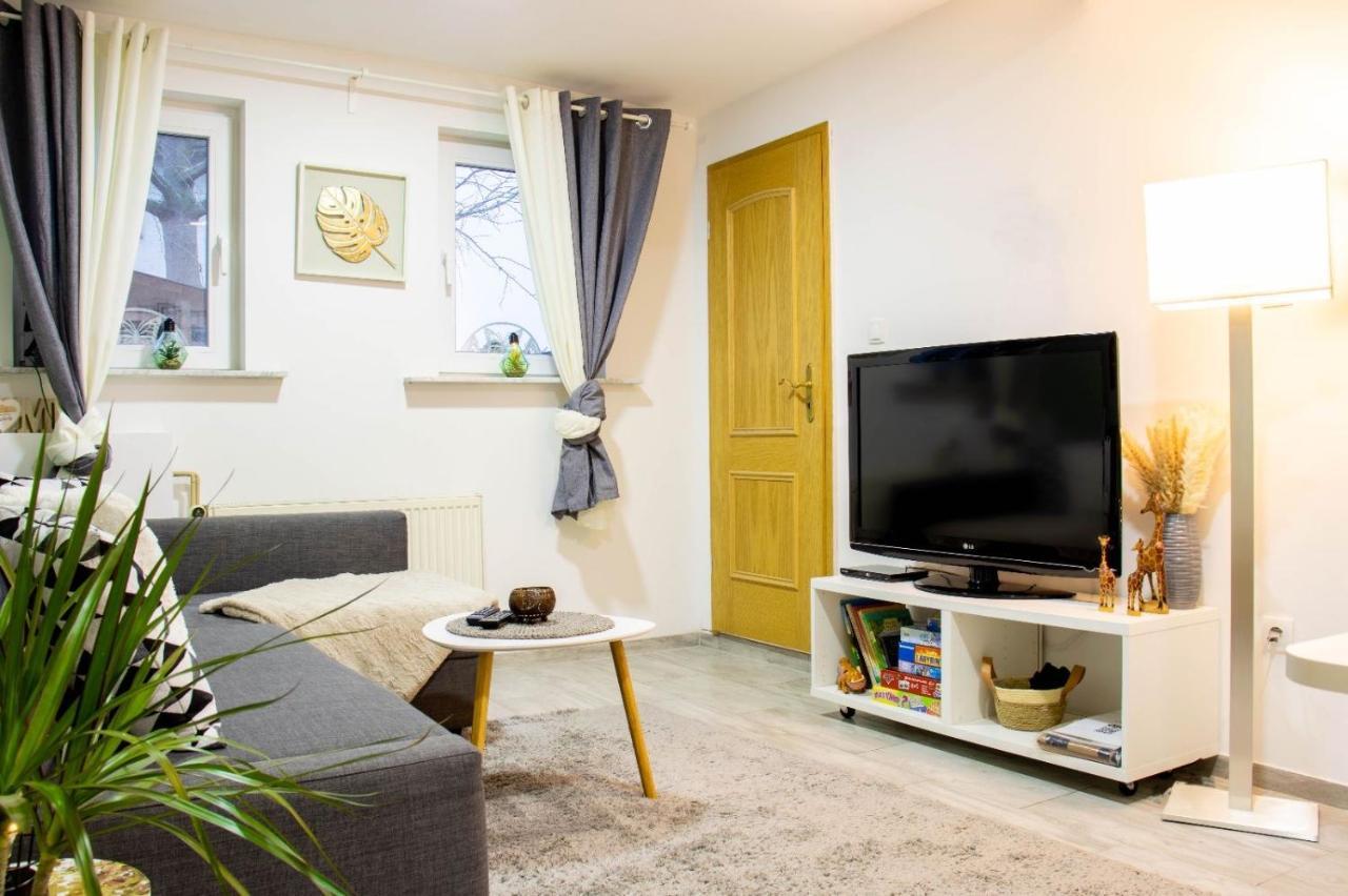 Appartamento Kleine Gemuetliche Einliegerwohnung Mit Garten Und Pool